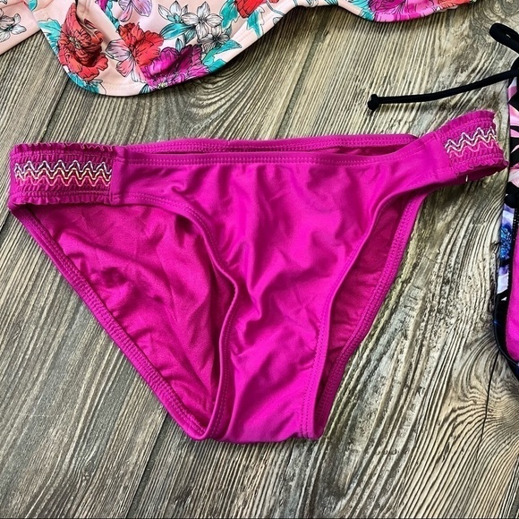 2 Bikinis Small Pink Floral Gingham Xhilaration Mossimo Kona Sol - Picture 9 of 9